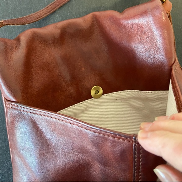 Rich Cognac Leather Crossbody Bag - Picture 9 of 13